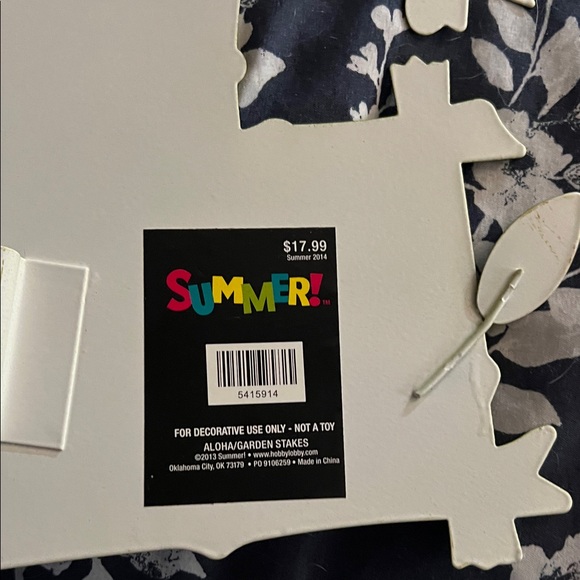 Colorful Poolside Sign - Picture 2 of 4